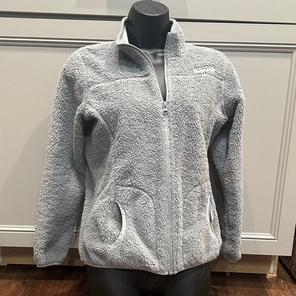 Magellan Outdoors Junior Girls Soft Fuzzy Gray Jacket - Picture 4 of 11